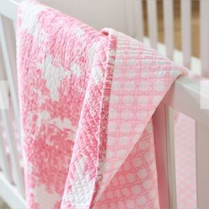 Lilly Pulitzer Toile Baby Quilt NWT